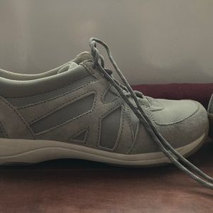 Women’s Dansko Hatty Sneakers